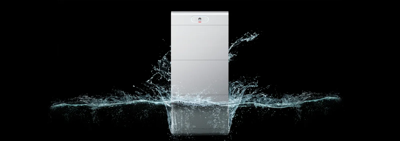 Huawei LUNA2000-S1 ท่ามกลางน้ำกระเซ็น