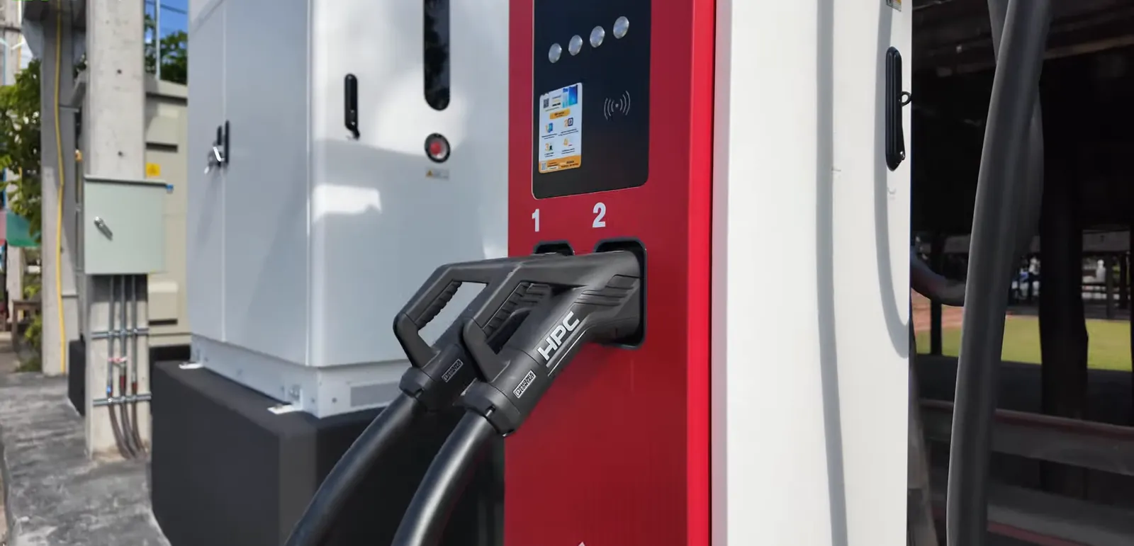 หัวจ่าย Ultra-Fast 500A ที่ Super EV Hub เชียงใหม่